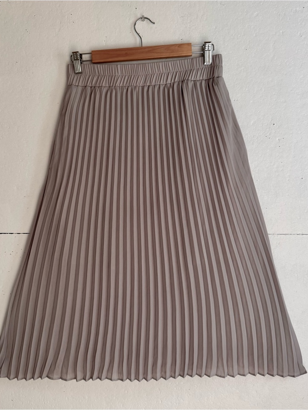 EXCHIC Grey Accordion Pleated Midi Skirt | Size M